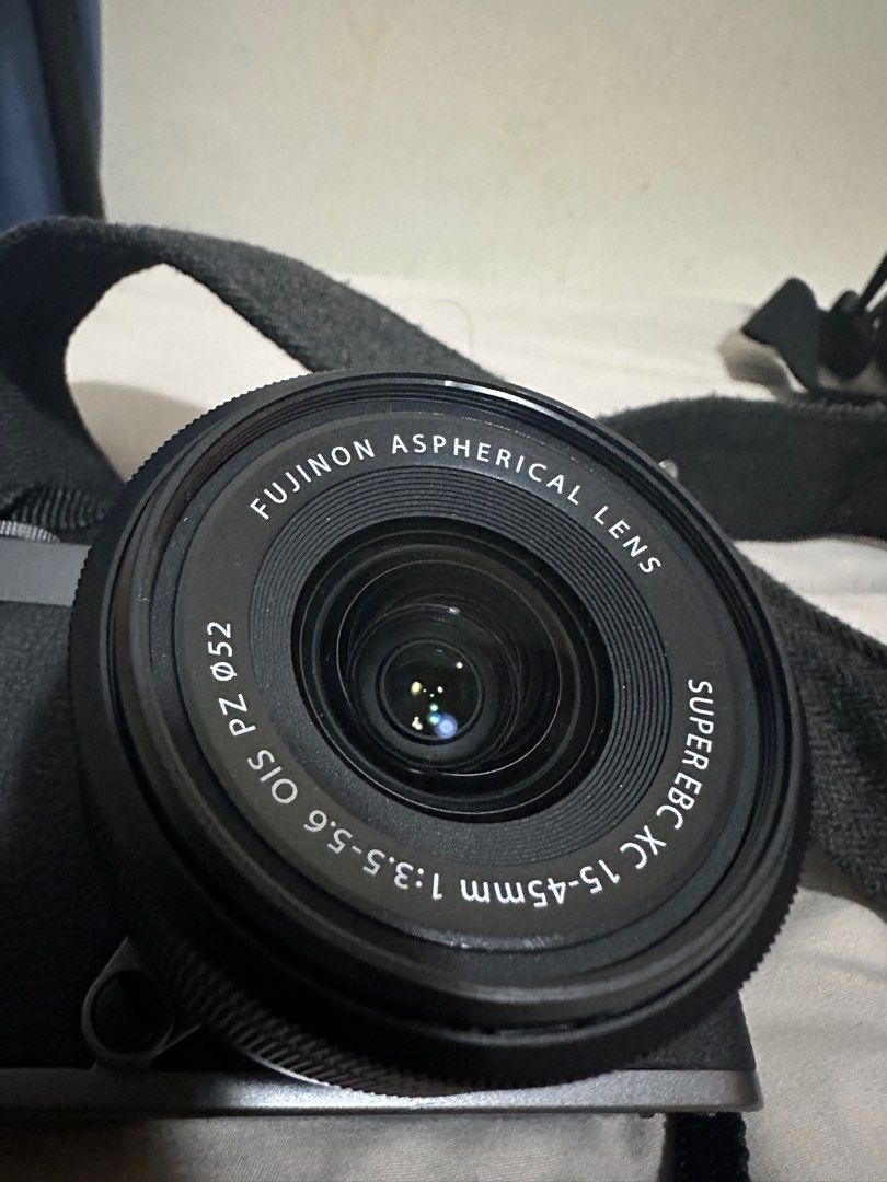 fujifilm xt200 full frame