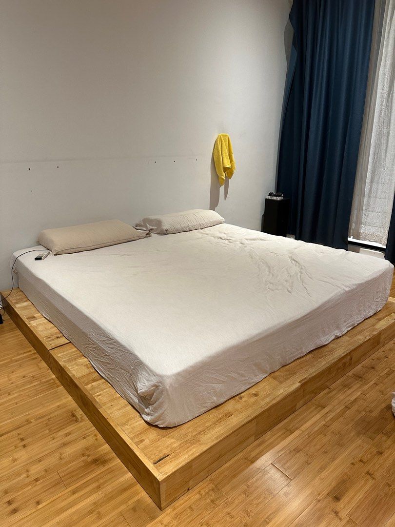 King bed on floor discount
