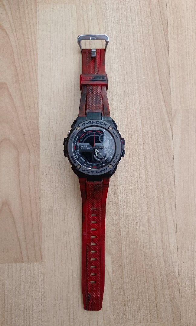 G Shock GST210M