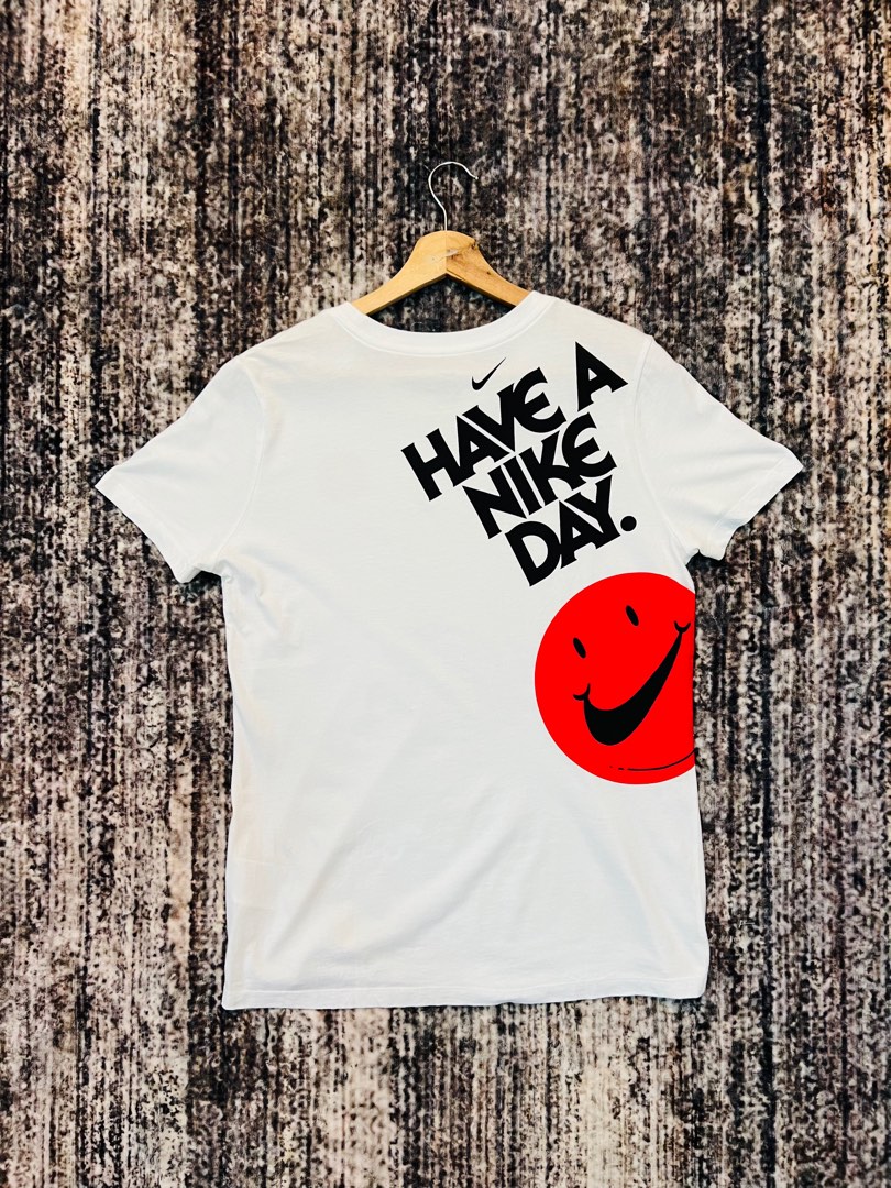 Have a nike day logo top