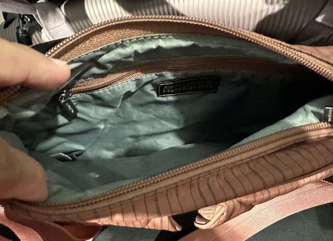 Hedgren Prairie Pink Women s Fashion Bags Wallets Shoulder Bags on Carousell