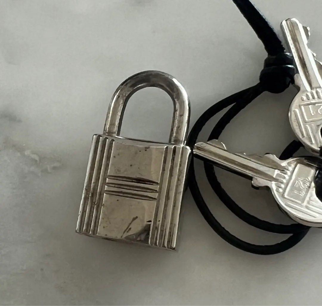 Hermes lock and online key replacement