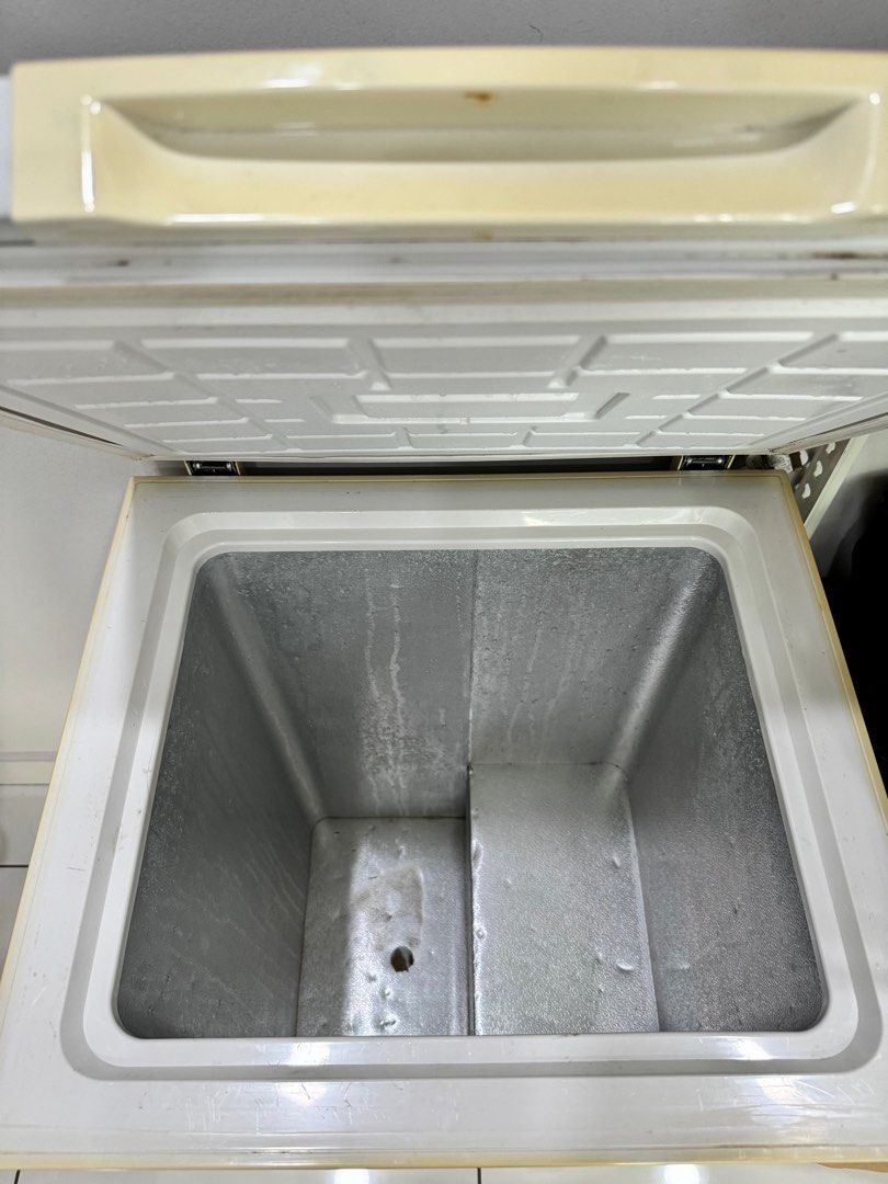 Hisense deep freezer 100L, TV & Home Appliances, Kitchen Appliances