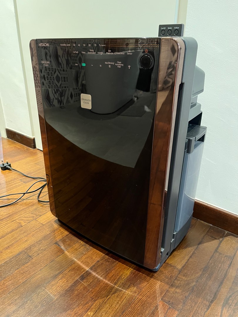 Hitachi Air Purifier EPA8000 and humidifier with brand new HEPA