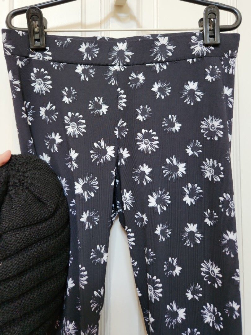 Daisy on sale print leggings