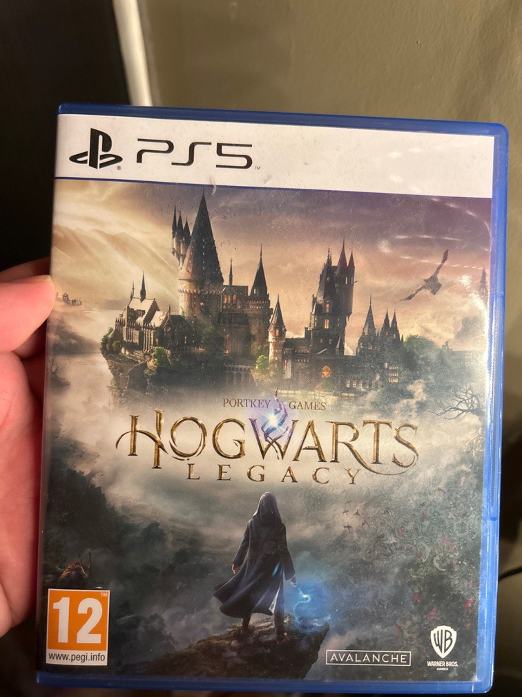 Hogwarts Legacy Deluxe Edition + Keychain PS4 / PS5 [LIKE NEW