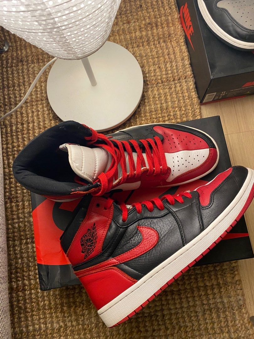 Jordan 1 homage to home fake top