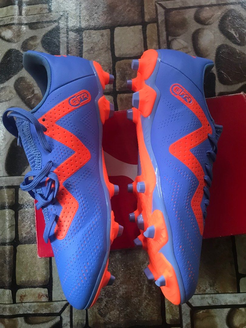 Kasut bola puma on sale future