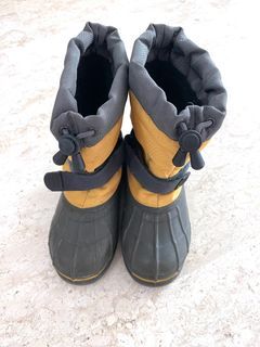 230 FUZZY/SNOW BOOTS ideas  fashion, snow boots, ugg boots