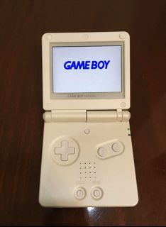 LF: Gameboy Advance SP (Pearl White)