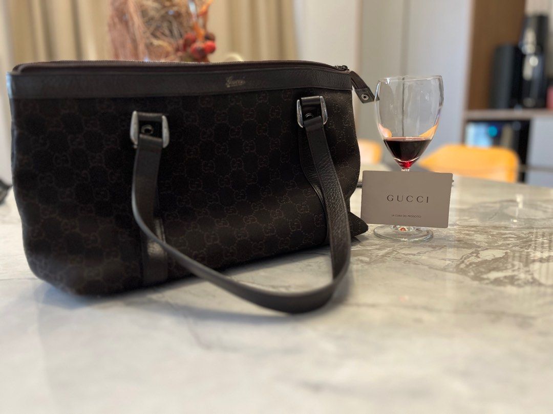 How much money is a gucci bag hotsell
