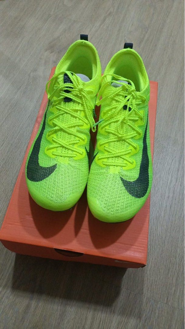 Mens lime sales green nike shoes