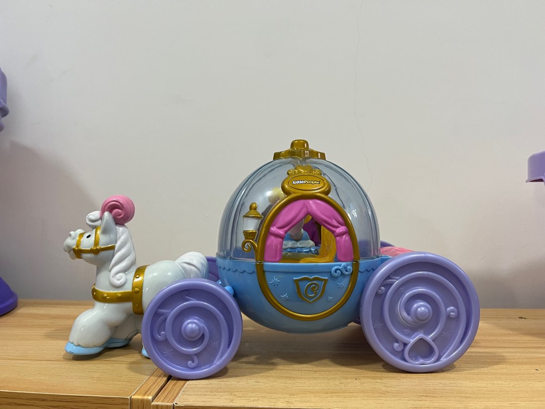 Little sales people carriage