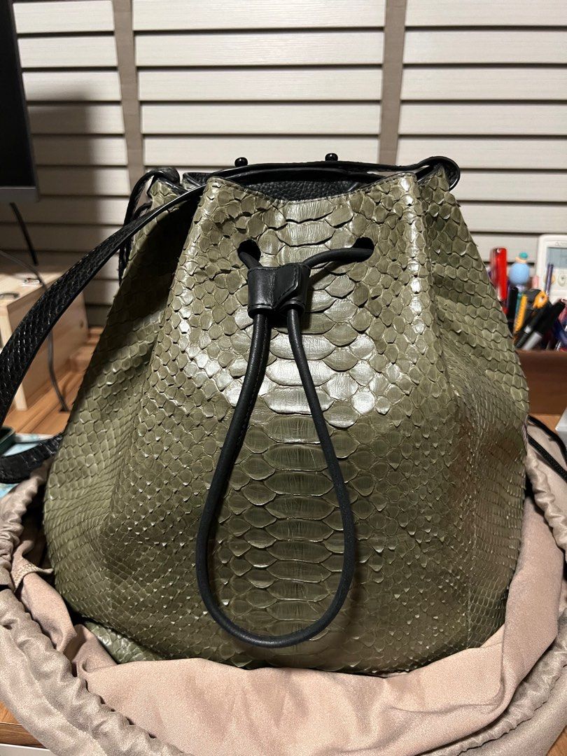 Snakeskin outlet bucket bag