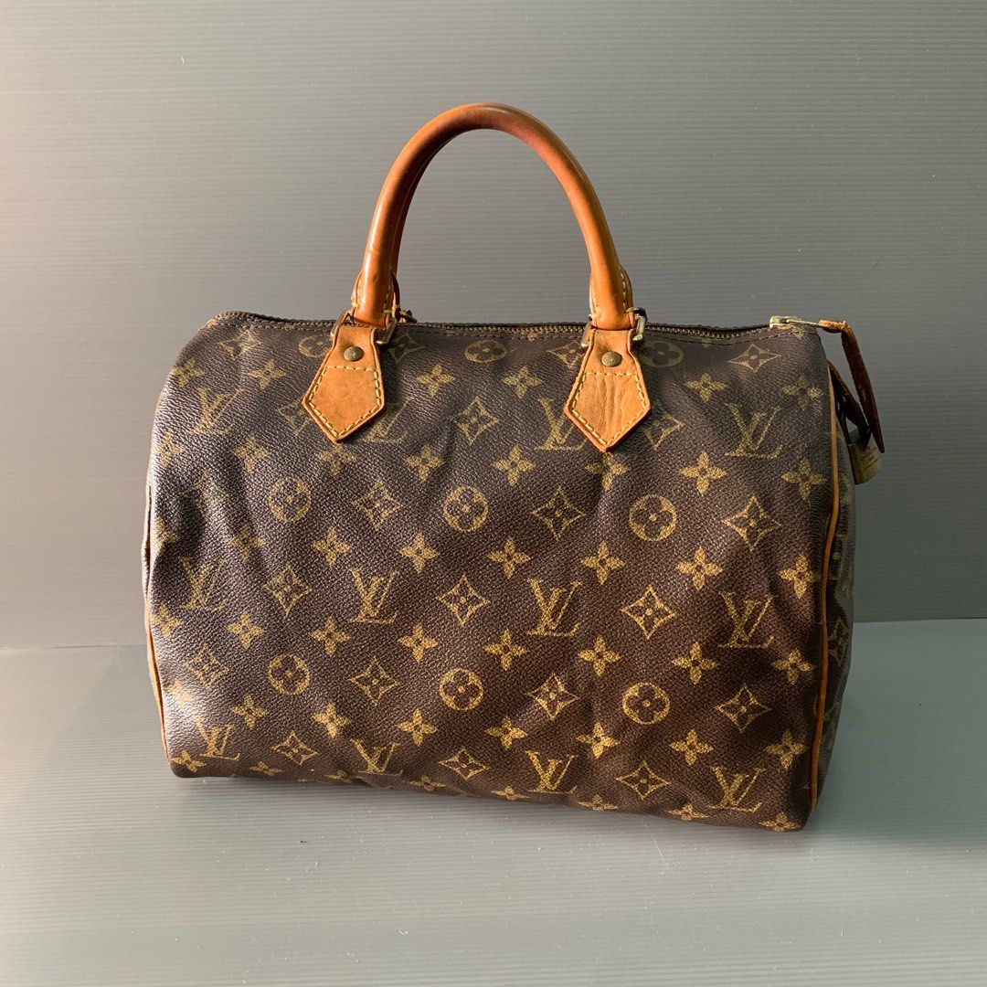 Louis Vuitton Vintage Monogram Speedy 30, Luxury, Bags & Wallets on  Carousell
