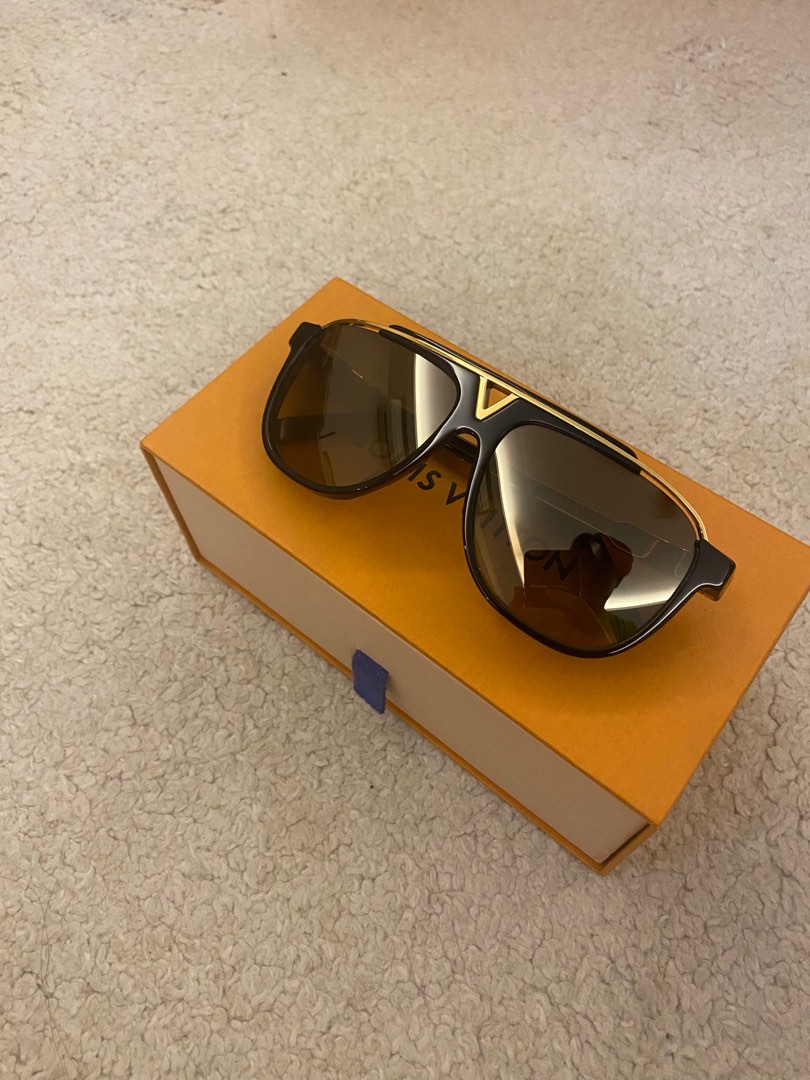 LV Sunset Square Sunglasses S00 - Accessories
