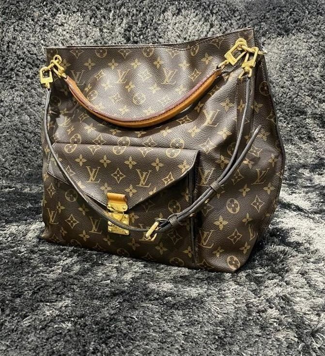 LOUIS VUITTON Metis Hobo Handbag Monogram LV + Shoulder Strap LV Large Tote  AUTH