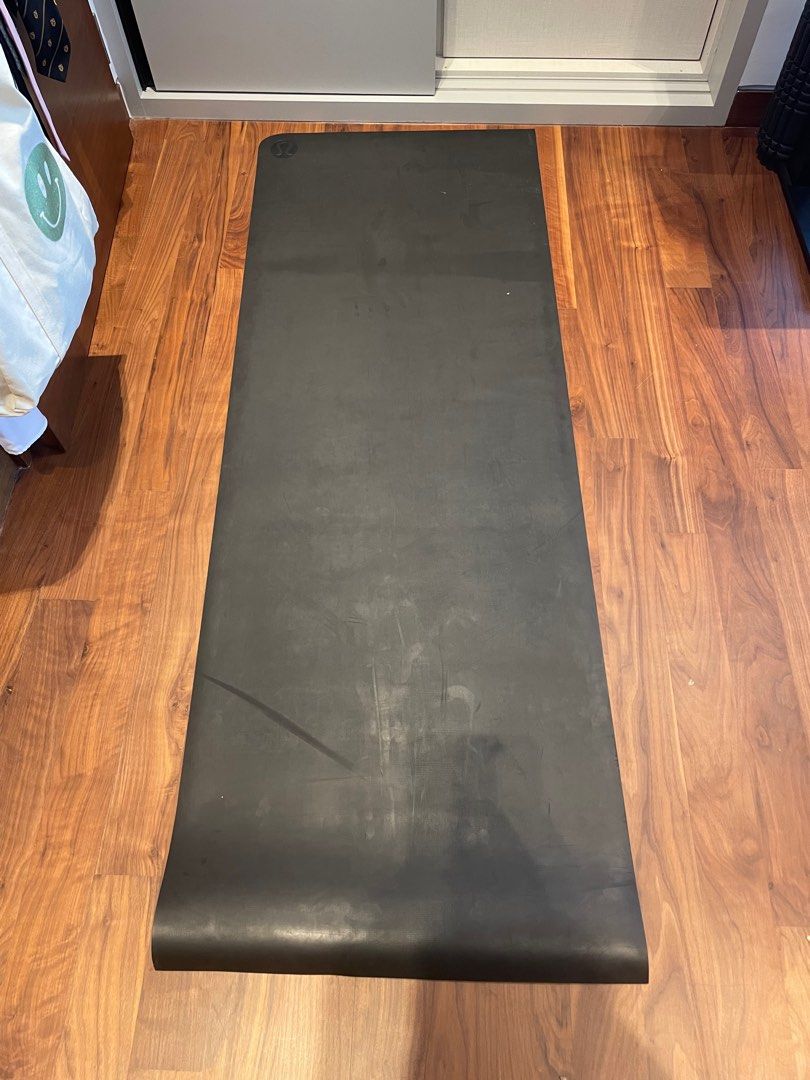 Used lululemon yoga shop mat