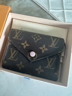 Louis Vuitton Victorine Wallet Black/Pink in Embossed Grained