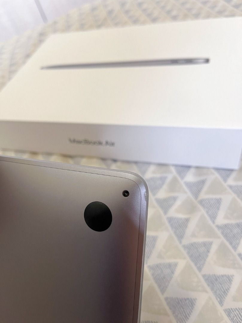 MacBook Air 13 吋256GB 太空灰色正版Office 電池健康（保固至2022年2