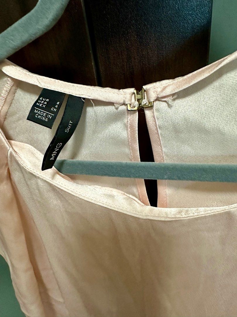 Mango Silk Top (Category: Blouses) located in Manila. Submitted by mixandbits (Listing ID 1258982644, Image 2). Description: Mango Silk Top Small on tag Fits small and medium used a few times .
