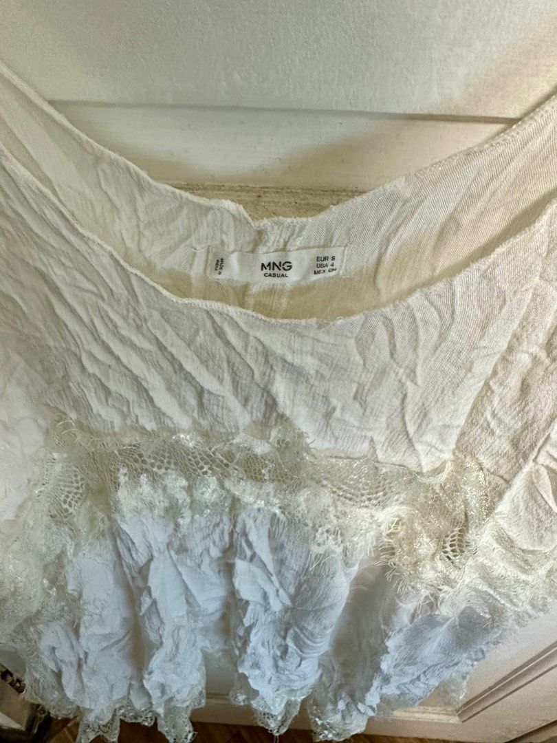 Mango White Dress/Top (Category: Blouses) located in Manila. Submitted by mixandbits (Listing ID 1258979934, Image 3). Description: Small on tag Runs big fits Xl-xxl.