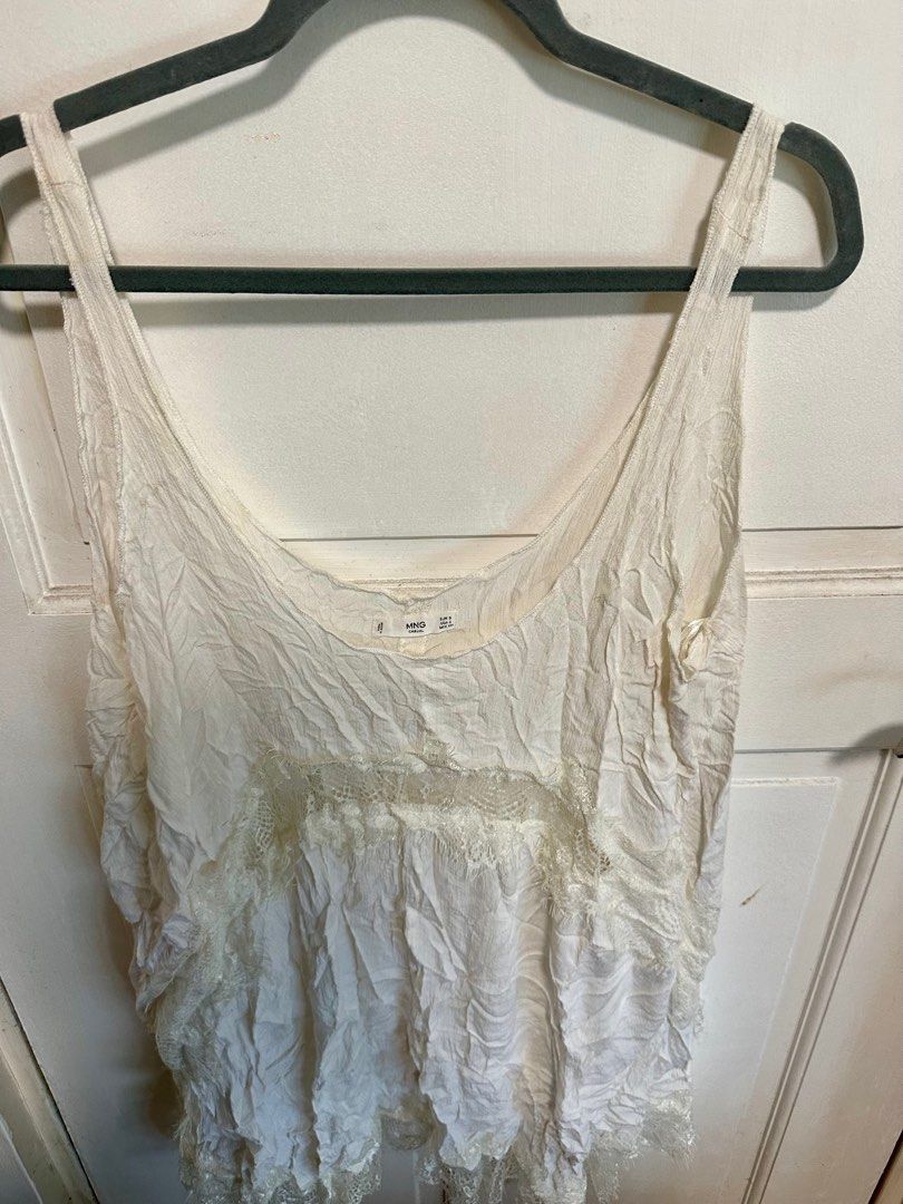 Mango White Dress/Top (Category: Blouses) located in Manila. Submitted by mixandbits (Listing ID 1258979934, Image 1). Description: Small on tag Runs big fits Xl-xxl.