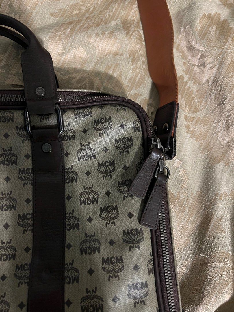 MCM Laptop bag/Document bag (Category: Luxury Bags & Wallets) located in Apalit. Submitted by crstphrrkean (Listing ID 1259044132, Image 3). Description: MCM laptop bag negotiable .
