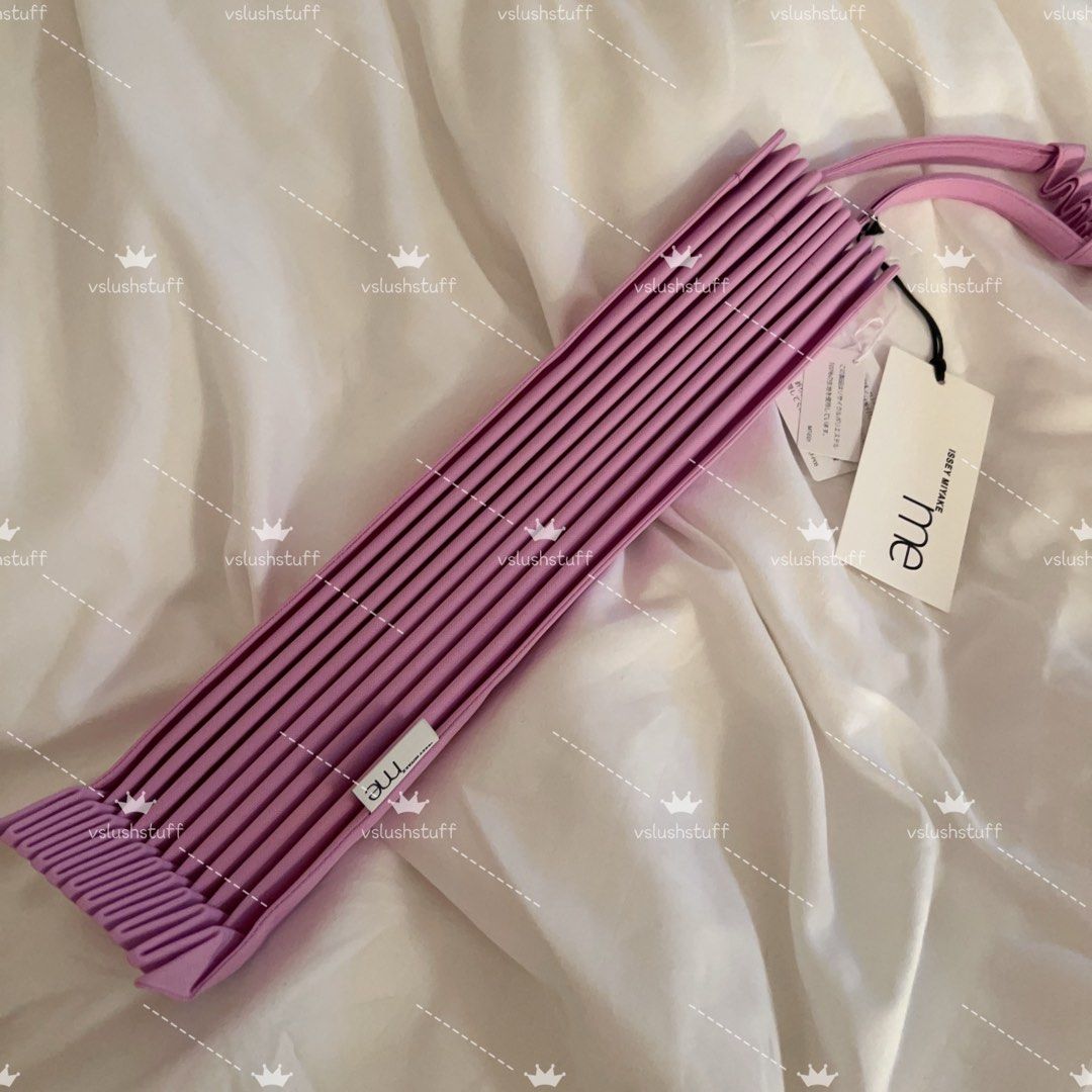 me ISSEY MIYAKE TRUNK PLEATS BAG 12 Lilac