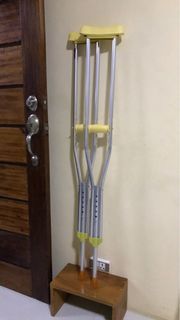 adjustable aluminum crutches/saklay