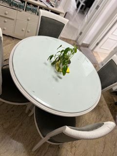 Meja Makan