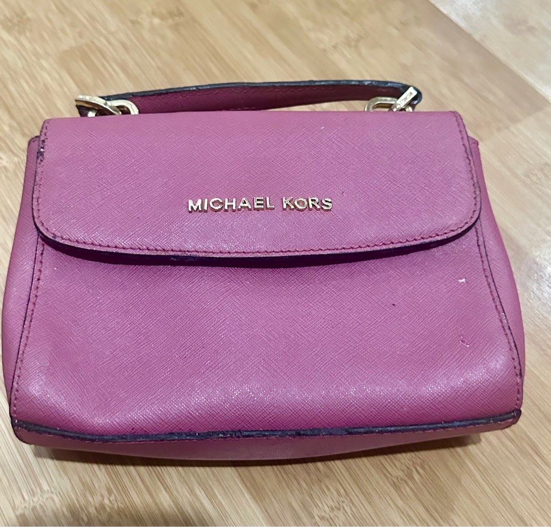 Michael Kors Mini Bag, Women's Fashion, Bags & Wallets, Purses & Pouches on  Carousell