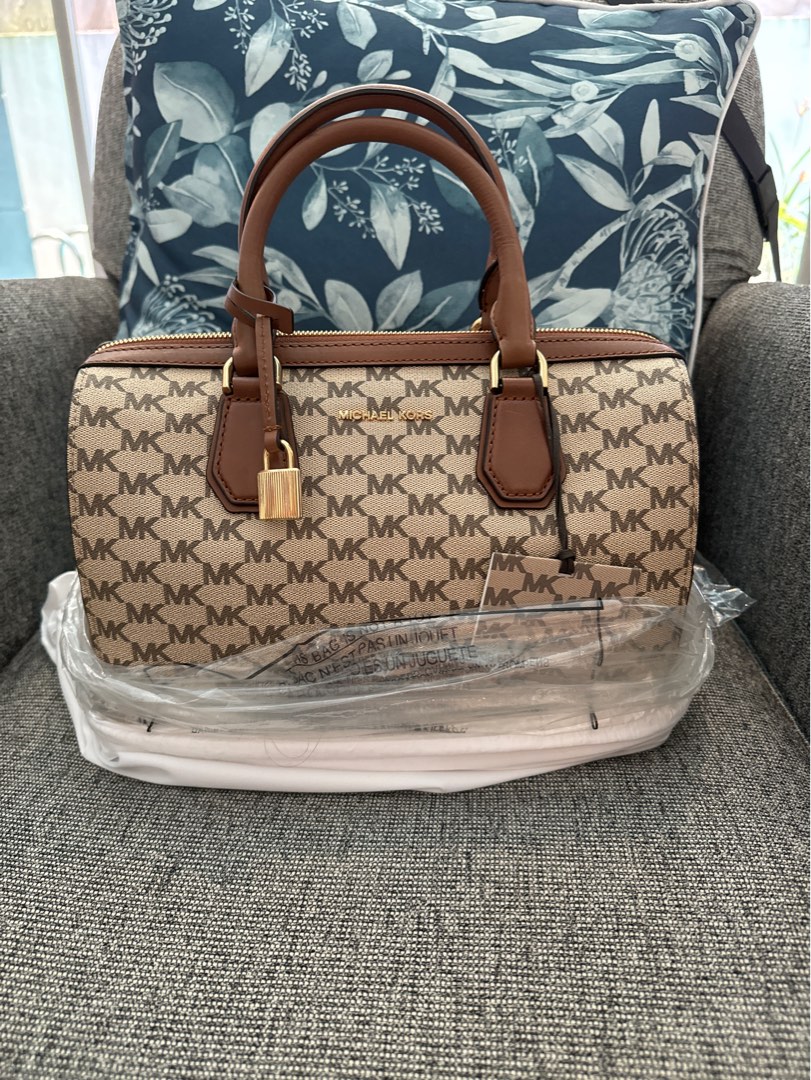 Michael Kors Mercer Duffle Bag Medium Women s Fashion Bags