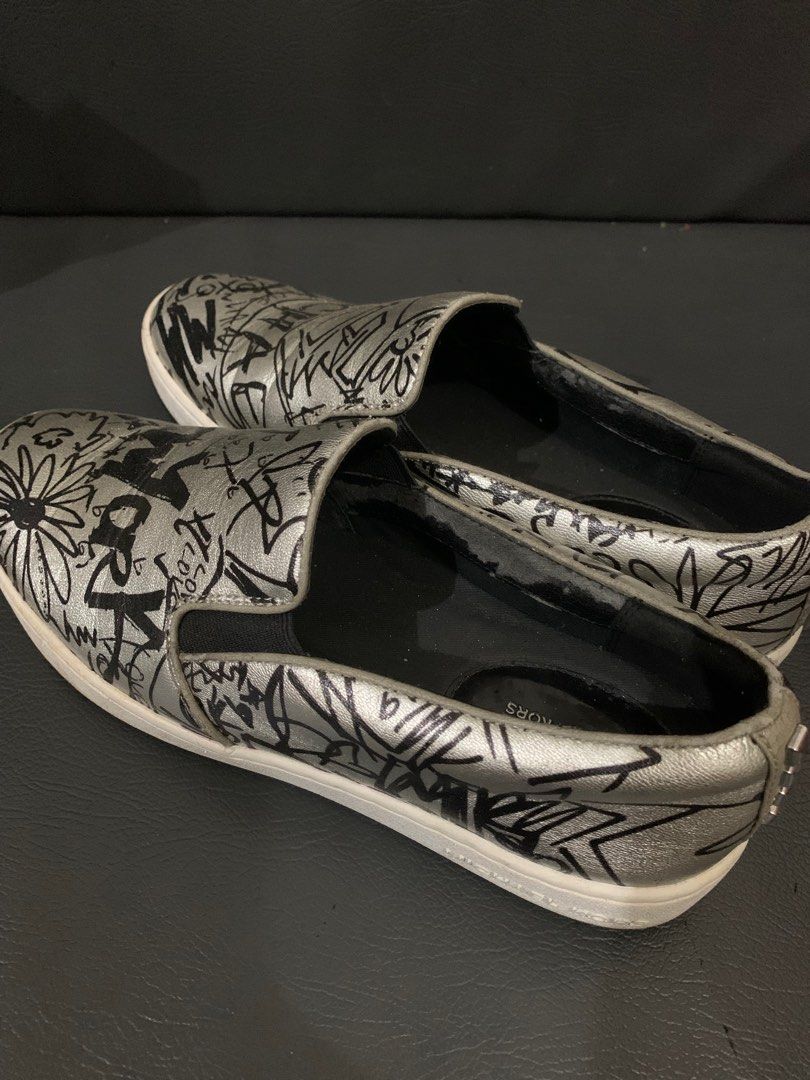 Michael kors deals graffiti sneakers