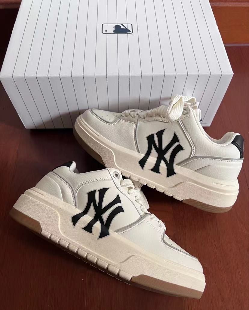 MLB NY Yankees Liner White Reflective Chunky Sneaker Green BNIB
