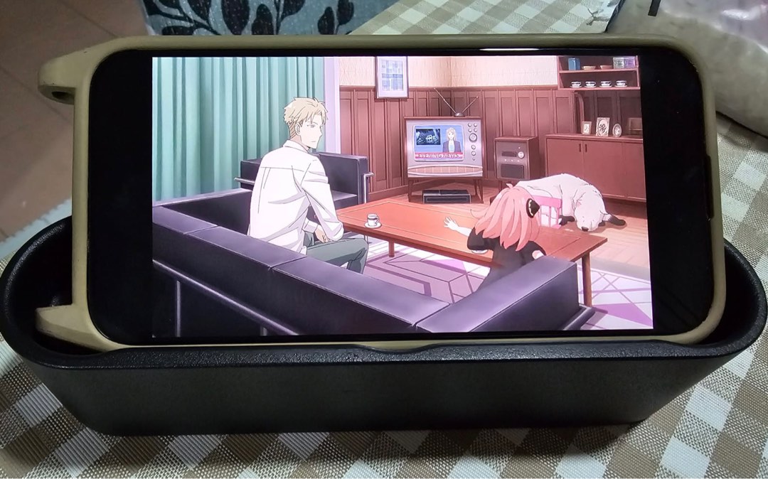 Mobile phone holder ikea black heavy, Mobile Phones & Gadgets, Mobile