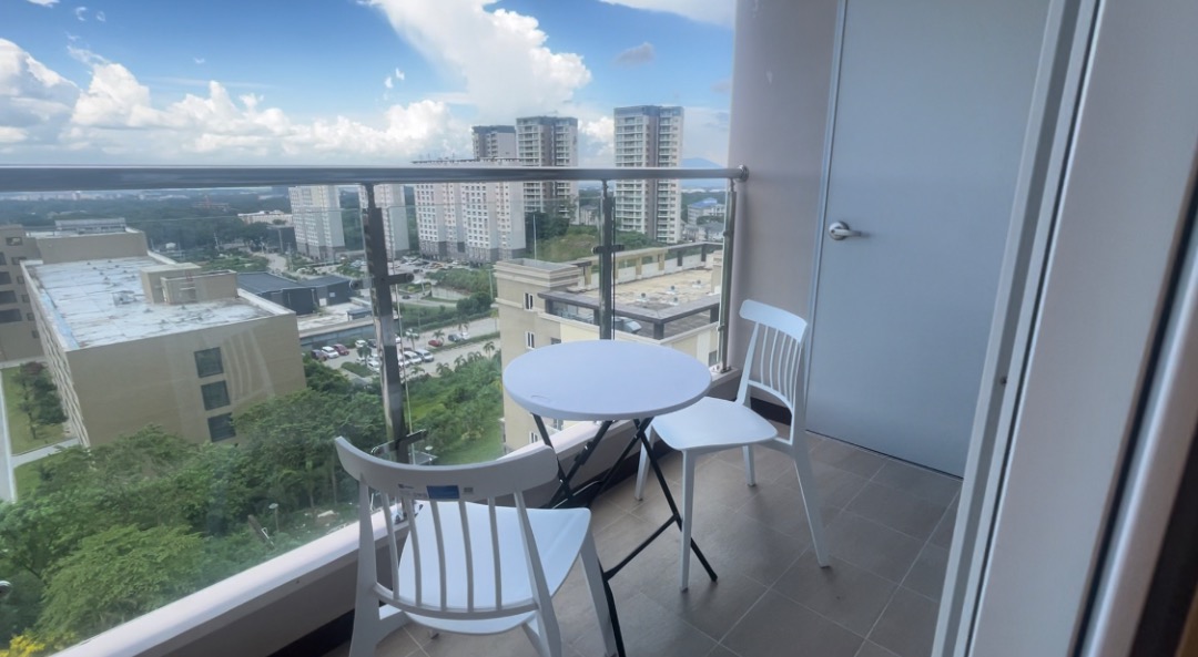 Modern Monterrace Suites Condo in the Heart of New Clark Modern City