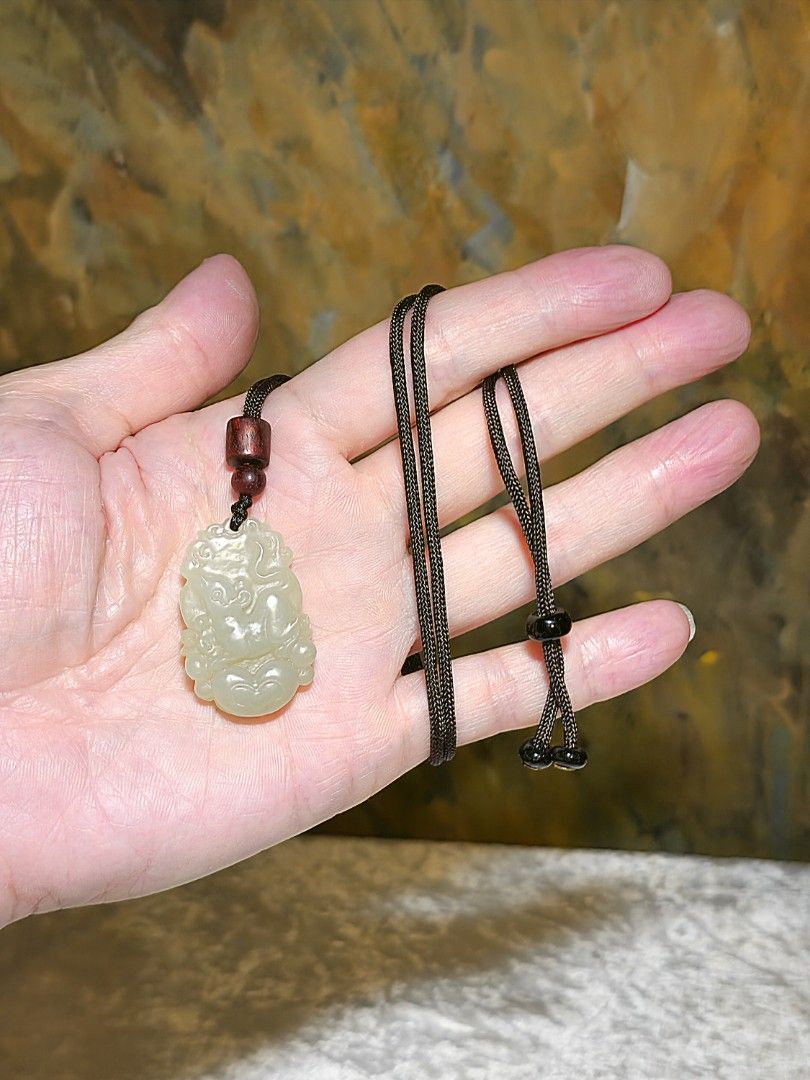 Rat outlet jade pendant