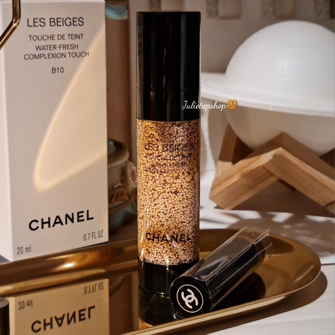 Chanel~Les Beiges~Touche De Teint~Water Fresh Complexion Touch w/ Brush~B10~0.7