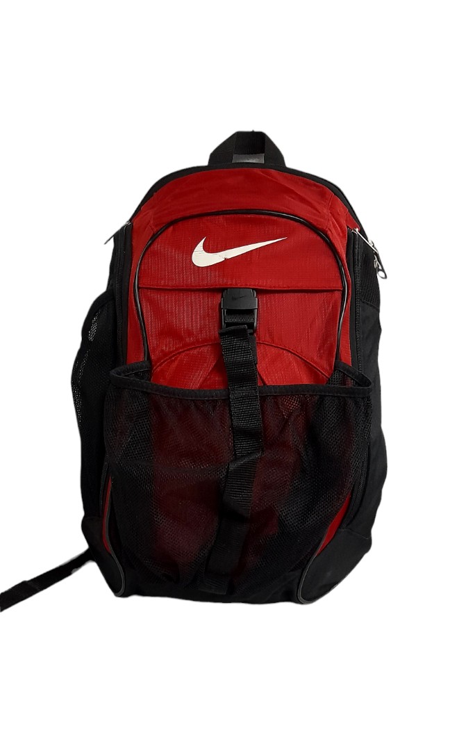 Nike, Men's Fashion, Bags, Backpacks on Carousell