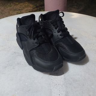 All black huaraches women's size 8 clearance