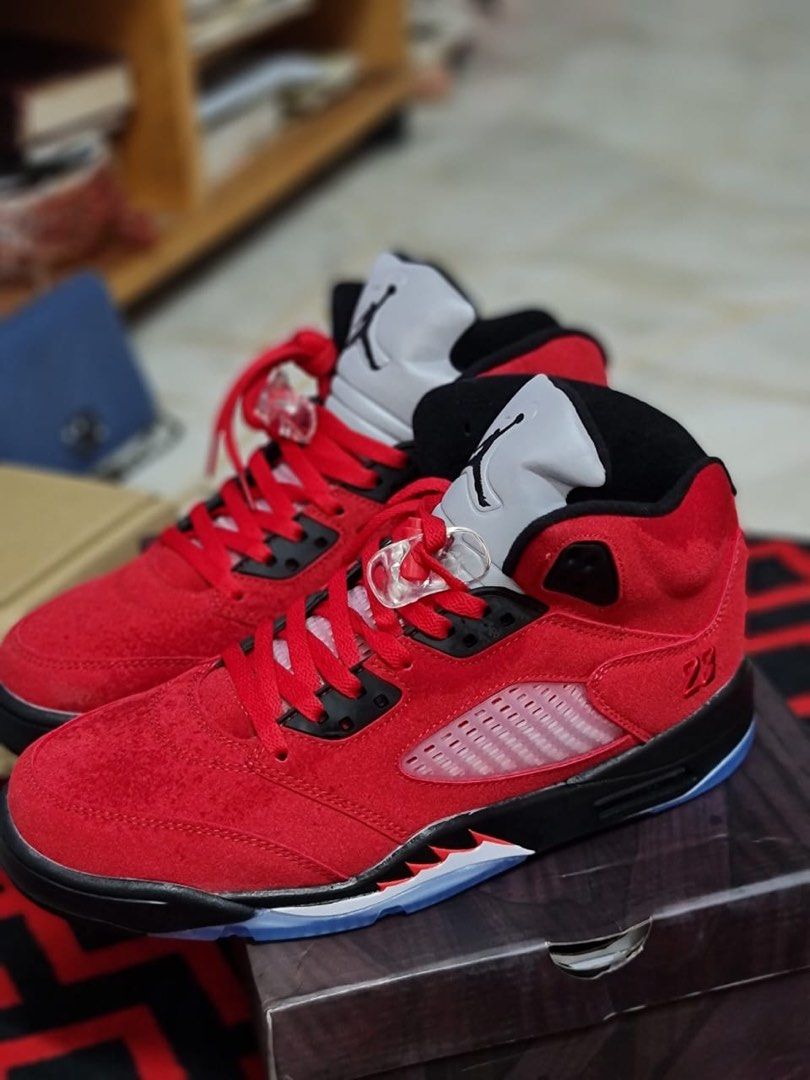 Jordan 5 sales raging bull black