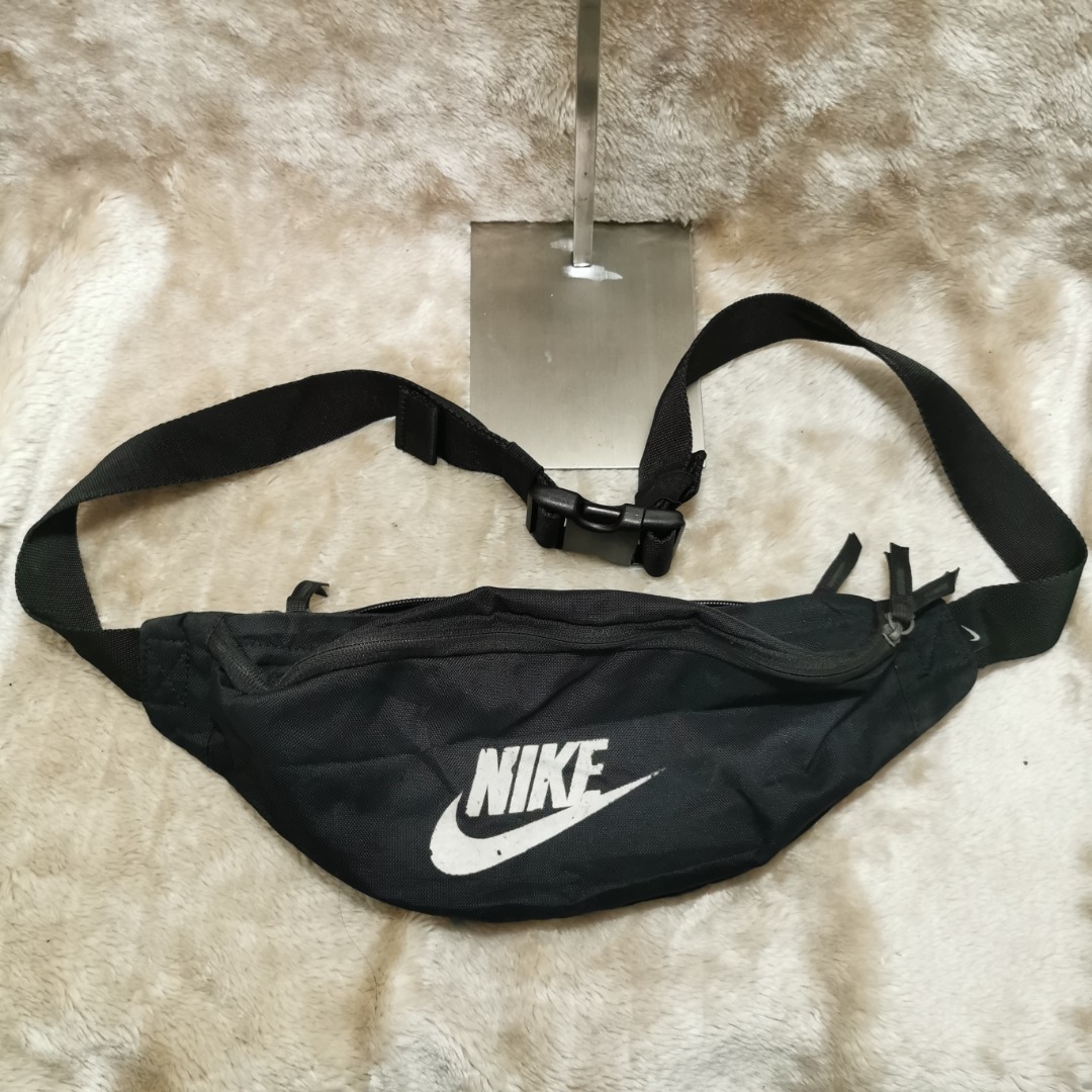 Nike Belt Bag, Men's Fashion, Bags, Belt bags, Clutches and Pouches on