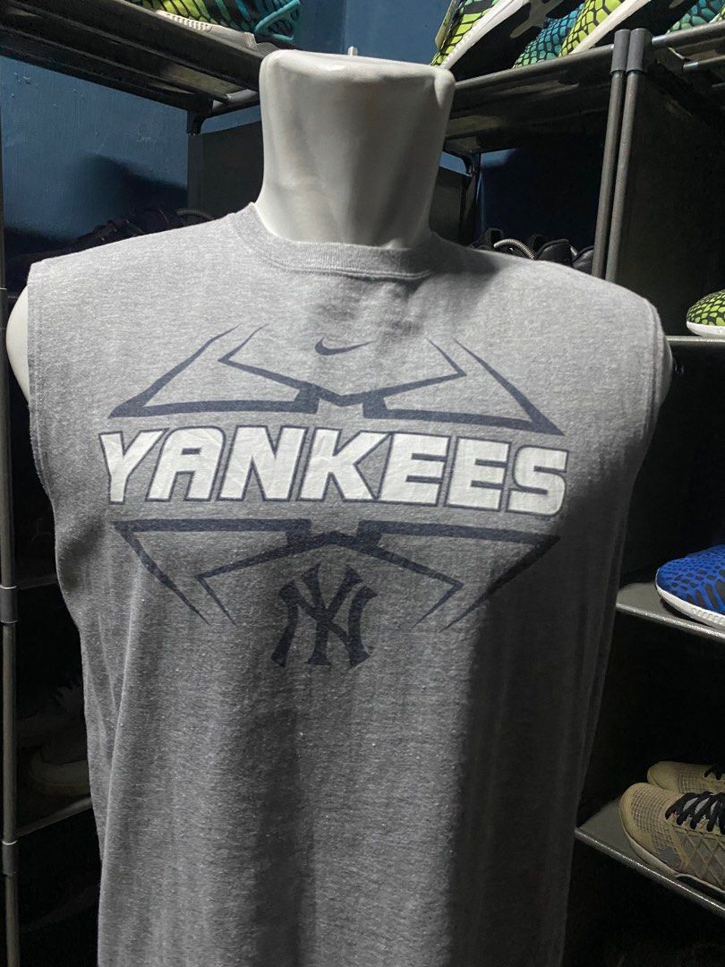 Men's Nike Navy New York Yankees Blood Type Pinstripe Local Team T-Shirt Size: Medium