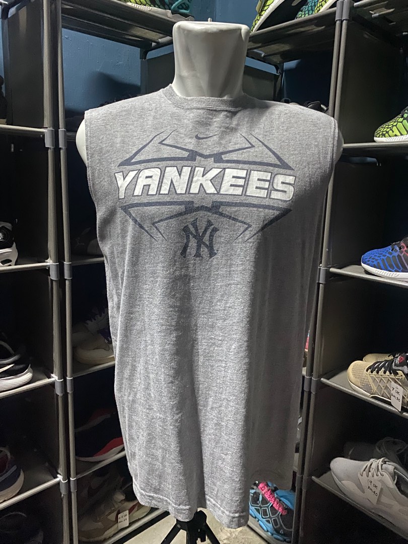 Men's Nike Navy New York Yankees Blood Type Pinstripe Local Team T-Shirt Size: Medium