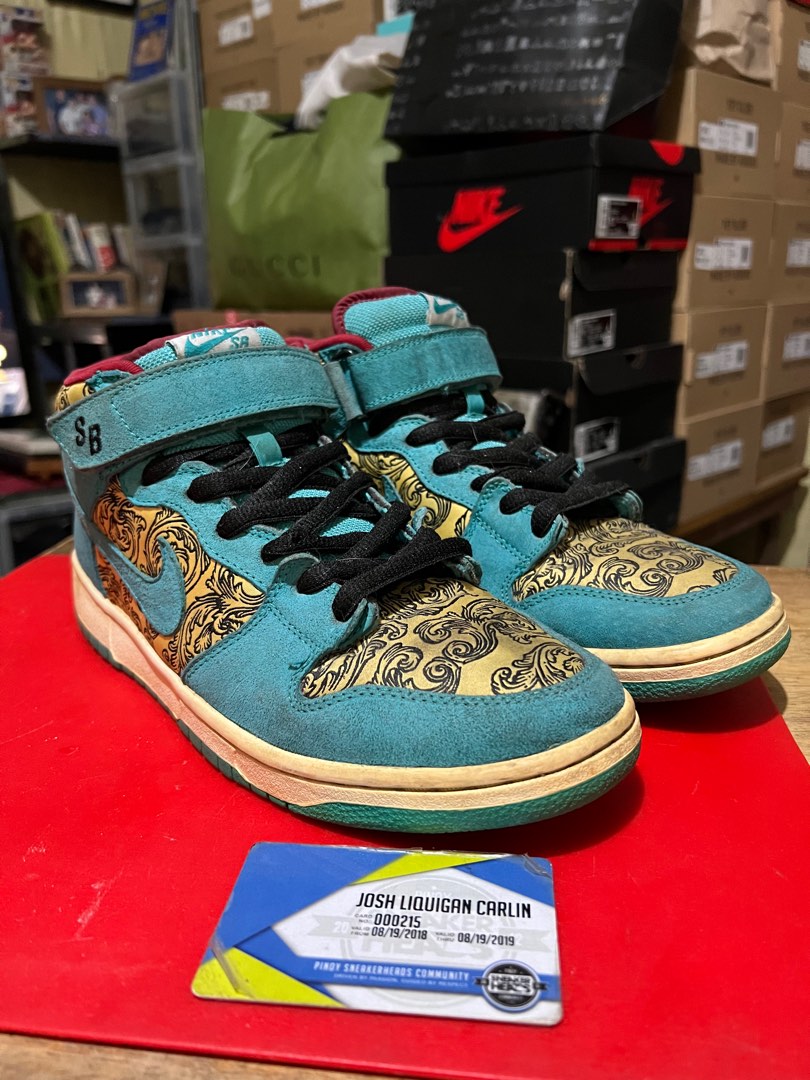 Nike sb dunk mid peacock deals