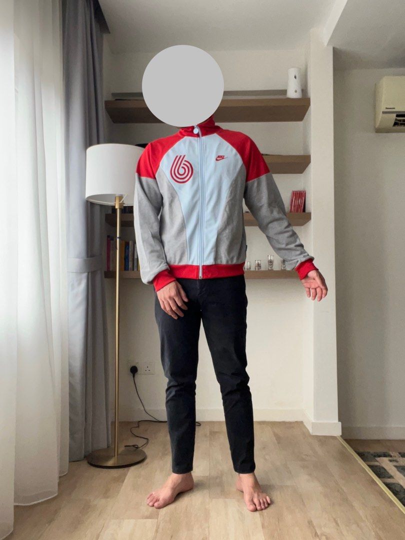 Nike Sports Sweater Jacket Men s Fashion Activewear on Carousell