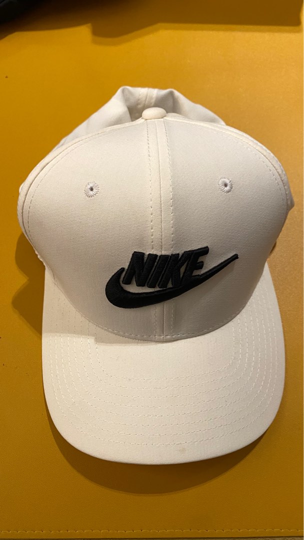 cap white nike