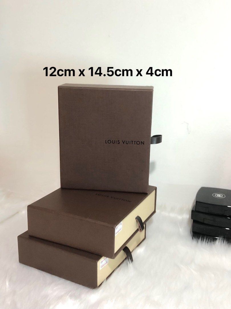 Original Louis Vuitton Small Wallet Box (Category: Luxury Bags & Wallets) located in Quezon City. Submitted by box.luxebycheng (Listing ID 1259050250, Image 1). Description: Original Louis Vuitton Small Wallet Box 📌 Php 600 each ‼️available in 2 sizes ✅ good condition ✅ BOX ONLY Please remember that you are about to purchase a preloved item. There might be some signs of usage/storage. Refer carefully to the photos provided. Ask for more photos i