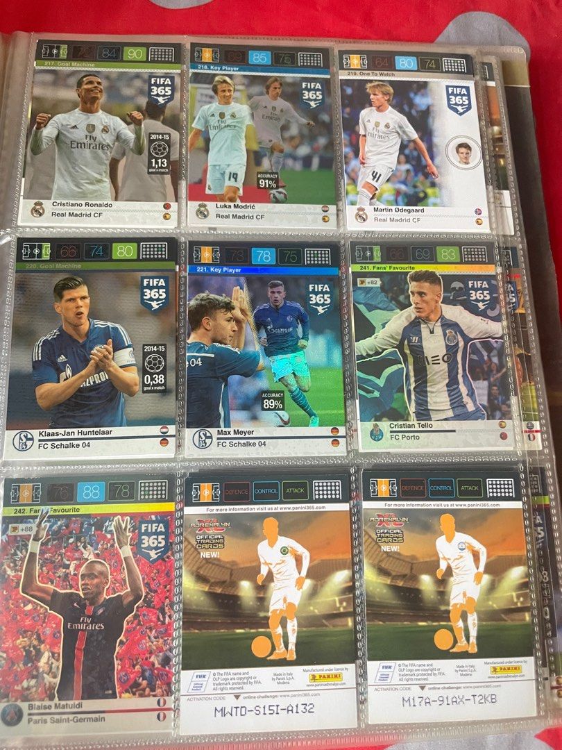 Cartes à Collectionner Panini FIFA 365 Adrenalyn XL 2026 - Boîte Métallique - 4 Paquets + Cartes Limitées - 4